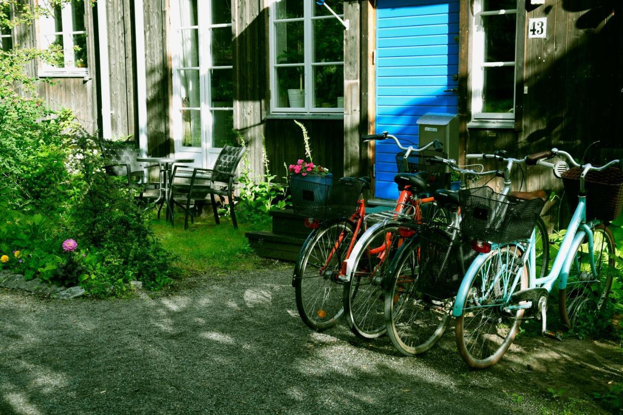 Bed&Breakfast In Nature 12 Min From City Free Bikes ストックホルム エクステリア 写真